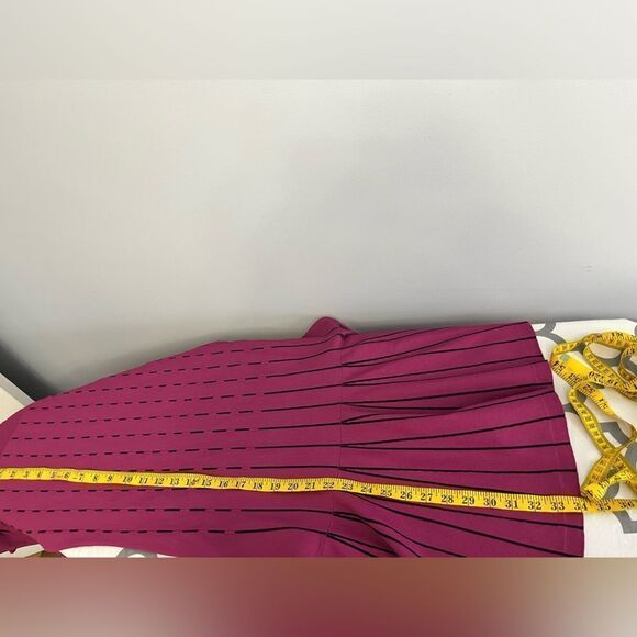 Prabal Gurung Collective
Stripe Off The Shoulder Dress Size 4 - Picture 11 of 11